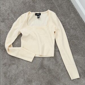 Express Soft Cream Long Sleeve Tee